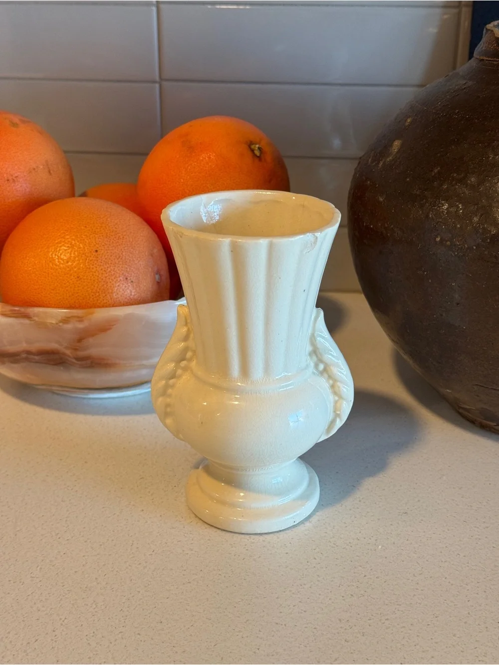 Vintage 1940s–60s Ivory Ceramic Vase Fluted Ribbed Leaf Art Pottery Mid Century